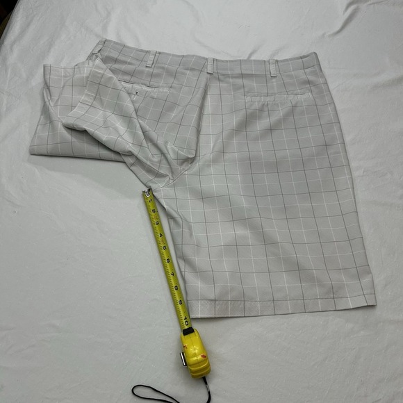 Ben Hogan Men's Performance Golf Shorts Size 40, Gray Polyester, Flat Front - Picture 4 of 5